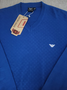 Мужской джемпер Armani (3 фото из 4)
