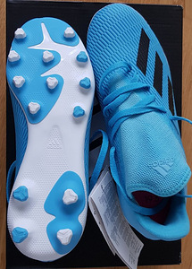 Laste jalgpalli jalanõud Adidas, nr 35,5 (5 foto / 5)