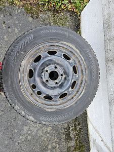 Naastrehvid 185/65/R15 (1 foto / 3)