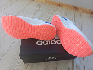 Кроссовки ADIDAS (3 фото из 7)