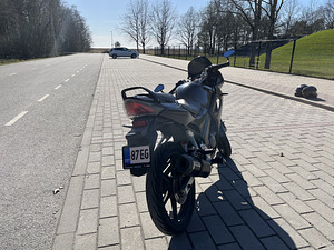 Honda cbr125r 2007 (3 фото из 5)