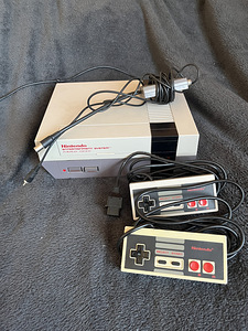 Nintendo Entertainment System (nes) Konsool (1 foto / 3)