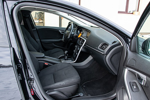 Volvo V40 City Safety 1.6 84kW (REG. TASUTUD!) (12 foto / 15)