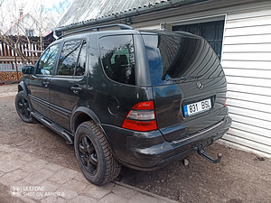 MERCEDES W163 400CDI V8 (4 foto / 11)