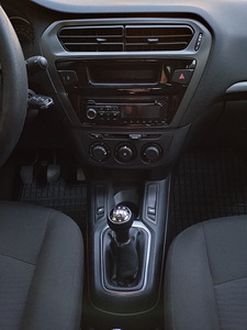 Peugeot 301 1.6 68kW 01/2013 (12 foto / 15)