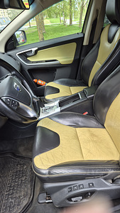 Volvo XC60 (3 foto / 8)