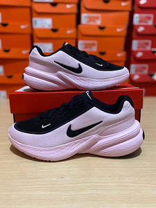 Naiste tossud Nike Black Rose (37) (1 foto / 3)
