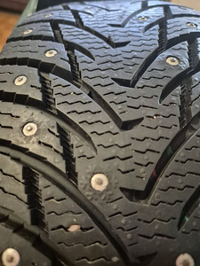185/60R15 SW-8 с шипами 88T XL (2 фото из 4)