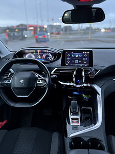 Peugeot 5008 7 kohta 2020 (5 foto / 5)