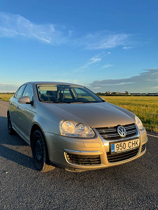 Volkswagen Jetta (1 foto / 9)