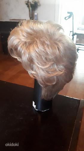 Женский парик - приличный и мало использованный (фото #1)