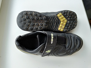 Jalgpalli tossud KIPSTA (suurus 34, 21,5cm) (1 foto / 2)