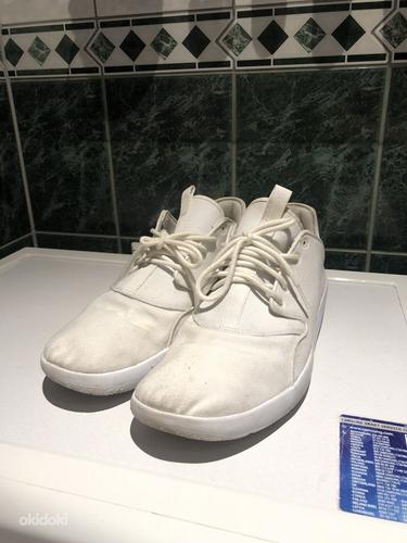Jordan Eclpise обувь (фото #2)
