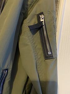 H&M kevadjakk poistele, s 152 (3 foto / 7)