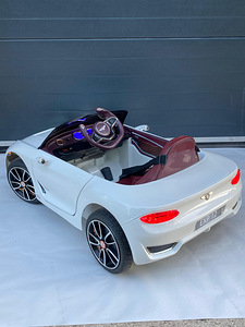 Laste Bentley Elektriauto (2 foto / 3)