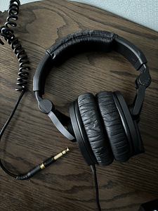 Sennheiser HD 280 pro kõrvaklapid (1 foto / 3)