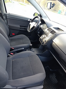 Volkswagen Polo 1.4 59kW (5 foto / 11)