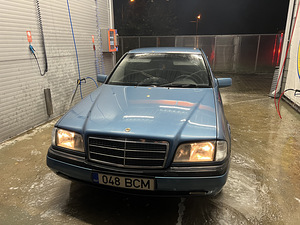 Mercedes w202 2.2d manual 1997 (5 foto / 8)