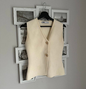 Zara vest (1 foto / 2)