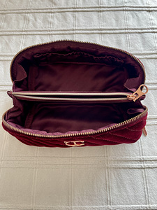 Charlotte Tilbury kosmeetikakott; MAKEUP BAG OF DREAMS Mini (2 foto / 2)