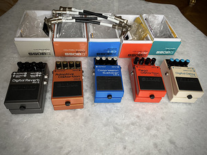 Boss MD-2 Mega Distortion 2011 Red (5 foto / 9)