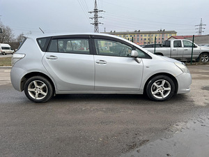 TOYOTA VERSO (4 фото из 10)