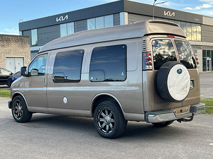 GMC SAVANA 1500 (6 фото из 13)