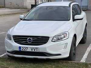 VOLVO XC60 (3 фото из 11)