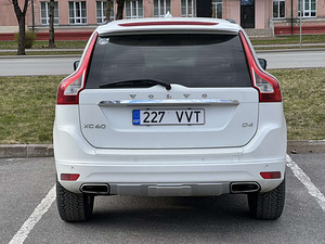 VOLVO XC60 (8 фото из 11)