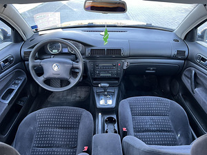 VOLKSWAGEN PASSAT VARIANT (9 foto / 10)