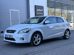 KIA CEED (1 foto / 10)