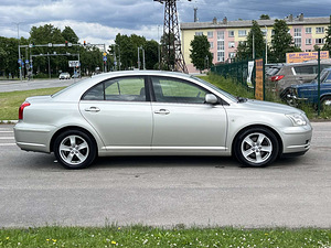 TOYOTA AVENSIS (5 foto / 10)