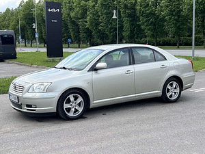 TOYOTA AVENSIS (1 foto / 10)