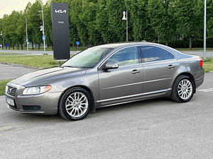 VOLVO S80 (1 фото из 10)