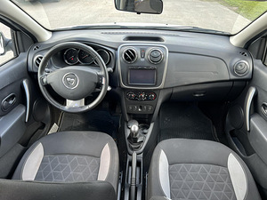 DACIA SANDERO (9 фото из 10)