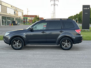 SUBARU FORESTER (4 foto / 10)
