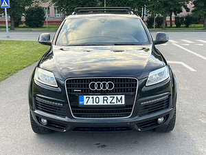 AUDI Q7 (3 foto / 13)