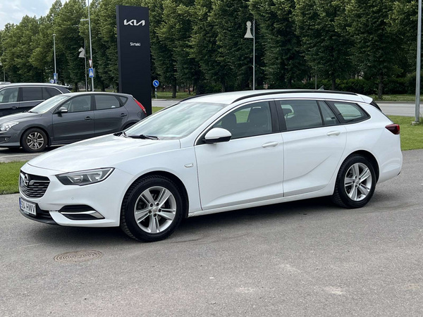 OPEL INSIGNIA SPORTS TOURER