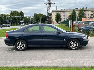 VOLVO S60 (5 foto / 10)