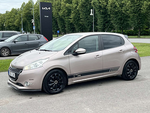 PEUGEOT 208 (1 foto / 12)