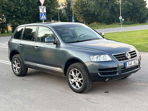 VOLKSWAGEN TOUAREG (2 foto / 11)