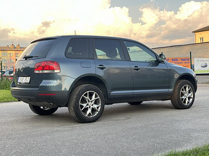 VOLKSWAGEN TOUAREG (7 foto / 11)