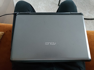 ASUS X55SR 3GB, 128SSD (6 foto / 9)