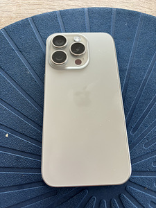 iPhone 15 Pro 512GB Natural Titanium (2 foto / 5)