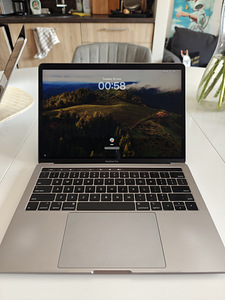Macbook Pro 13" 4 ports late 2019 8/256