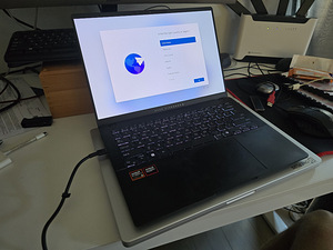 Asus vivobook s14 M5406WA ryzen ai 9 365 24gb ram 1tb ssd (1 foto / 1)