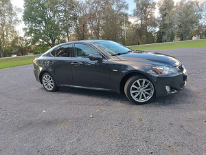 Lexus is 220d (7 фото из 11)