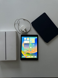 iPad 8th generation 32GB Wi-Fi Grey 2021 (1 фото из 7)