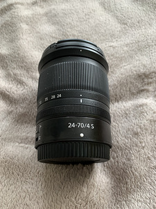 Nikon Z 24-70 F4S objektiiv