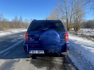 Toyota Rav4 2002 2.0 D4-D (5 foto / 10)